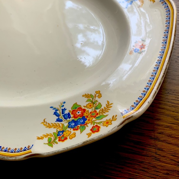 JOHN MADDOCK & SONS - Royal Ivory - Royal Cameronian Rego Shape Serving Platter - Picture 2 of 10